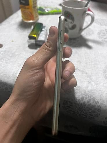 Samsung Galaxy J4 2018, 16 GB, rəng - Qızılı, İki sim kartlı — 3