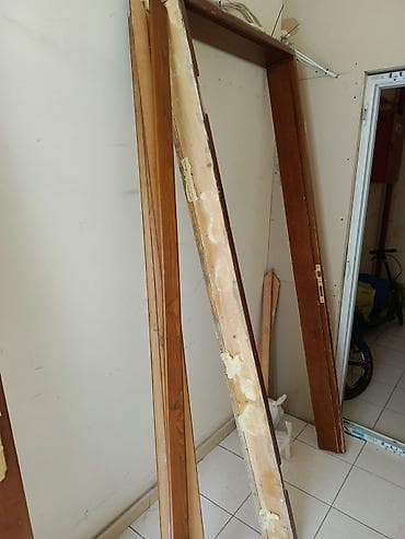 Ağac qapı dəsti - Material: bərk ağac (şabalıd tonunda laklı səth) - — 2