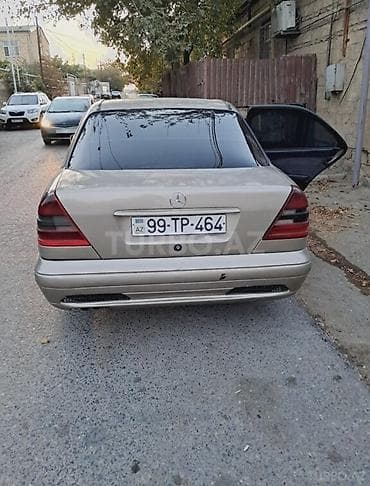 mercedes sprinter 7 1: Mercedes-Benz C-Class (W202) sedan - Kuzov: 4 qapılı sedan, bej rəng — 2