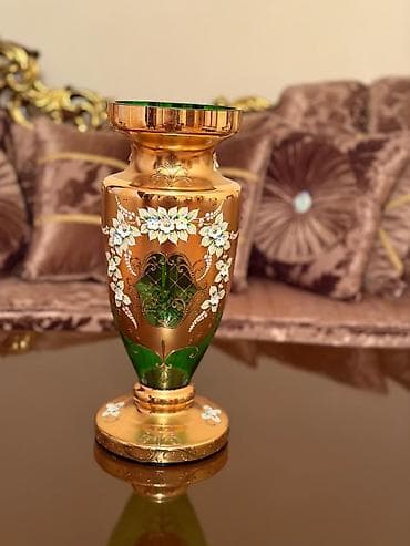 gùldan: Bir vaza, Bogem şüşəsi — 2