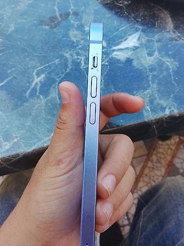 mercedes mikro: IPhone 12, Mavi, Face ID — 4
