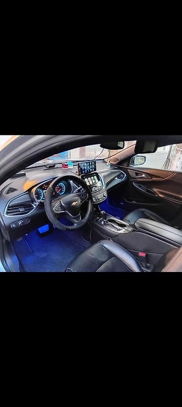 13 lük disk: Chevrolet Malibu – gümüş rəngli sedan - Kuzov: 4 qapılı sedan — 2