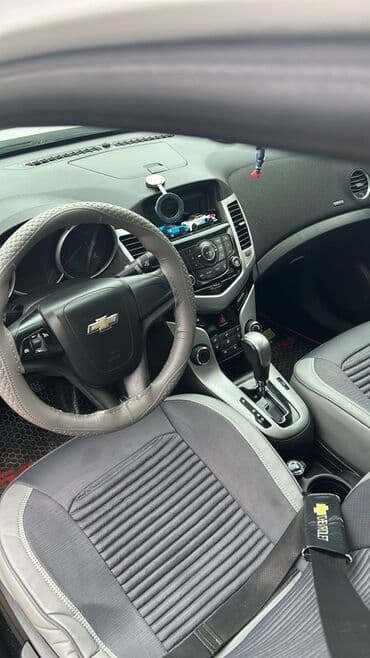 Avtomobil satışı: Chevrolet Cruze: 1.4 l | 2013 il 245 km Sedan — 7