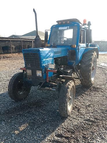 min traktor: Mavi rəngli təkərli kənd təsərrüfatı traktoru. Texniki və funksional — 3