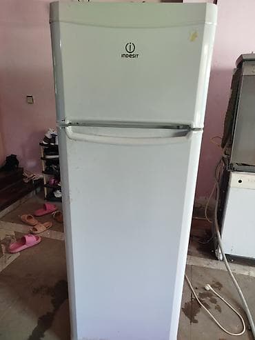 Indesit iki qapılı soyuducu - Brend/model: Indesit (üstdə dondurucu — 1