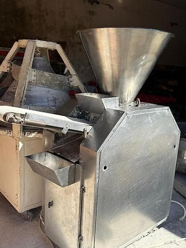 Reklam lövhələri: *SEVA XİRDALAN* Kundəkəsən aparat satılir. 3faza ilə işləyir — 1