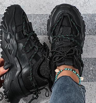 Kişi ayaqqabıları: Qara rəngli unisex idman ayaqqabısı - Stil: trekking/urban sneaker — 1