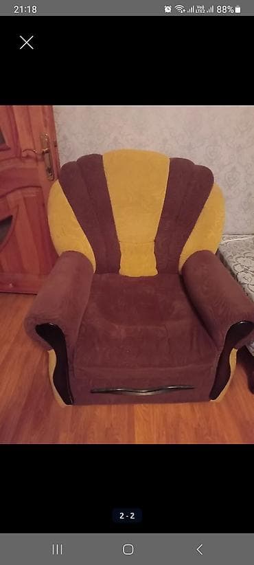 İşlənmiş, Kreslo-oturacaq, Parça, Kredit yoxdur, Çatdırılma yoxdur