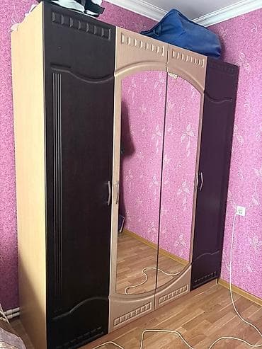 İkinəfərlik çarpayı, Dolab