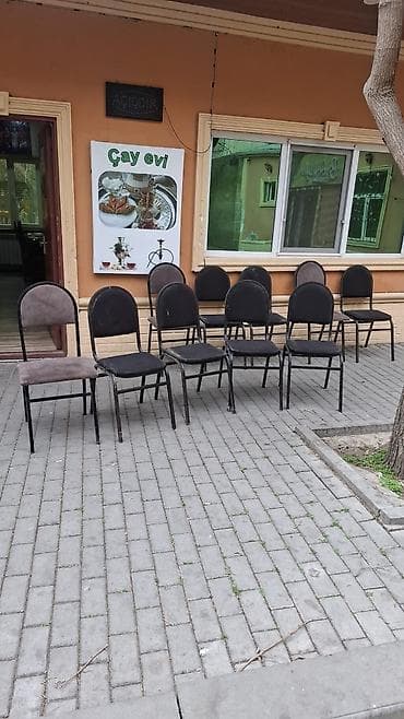 Əhmədlidə çayxanaya çayçı tələb olunur.İş saatı09:00-23:00.İş çox