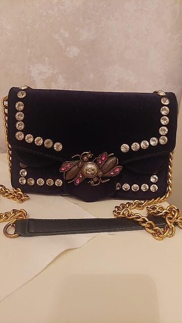 Məhsul: Zəncirli çiyin/çarpaz çanta - Material: tünd məxmər korpus