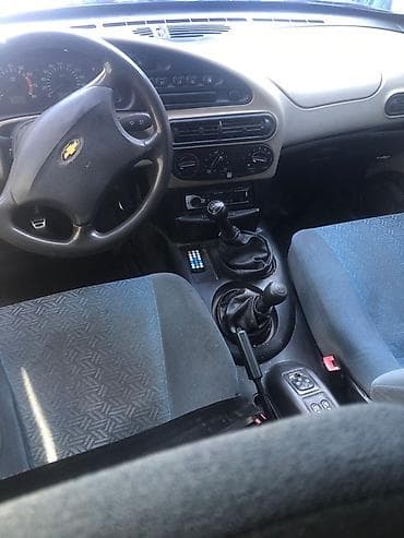 mitsubishi l200 2005: Chevrolet Niva – 5 yerlik yolsuzluq avtomobili - Kuzov: 5 qapılı SUV — 2