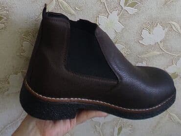 qış botları: Kişi üçün qəhvəyi Chelsea tərzli yarımboğaz ayaqqabı. YENİDİR — 6