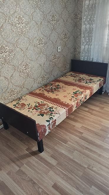 Tək nəfərlik çarpayı və döşək dəsti - Ölçü: təxmini 90×190 sm (tək — 2