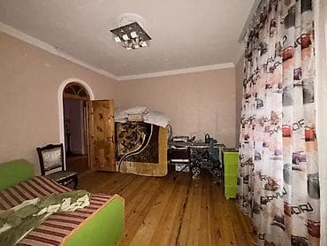 Qarajlar: Satılır: həyəti və qaraj/saxlama sahəsi olan geniş mənzil/ev - Ümumi — 6