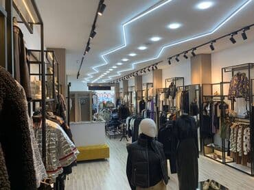 mingecevir obyekt: 28 may metrosunun yaxınlığında yol kənarı ticarət mərkəzinin içində — 12