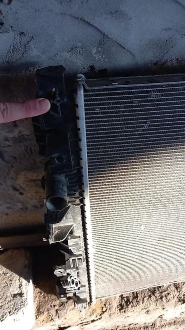 mersedes r16 disk: Avtomobil üçün radiator - Material: alüminium əsas və plastik yan — 1