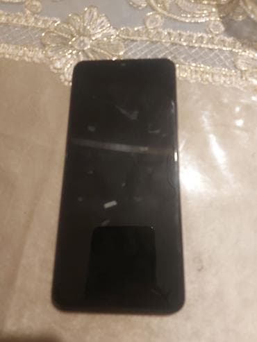 a 10 s: Redmi smartfon - Rəng: qara, mat teksturalı arxa panel - Arxa kamera — 4