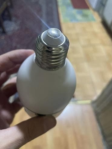 adapt: Ağıllı E27 lampa patrondan quraşdırılan Wi‑Fi təhlükəsizlik kamerası — 4