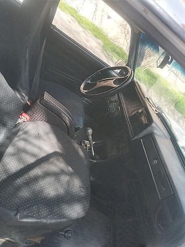 vaz 07 şiti: VAZ 2107 sedan - Kuzov: ağ rəng, 4 qapı, klassik “yeddi” gövdə — 3