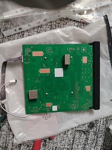 Это материнская плата (Main Board) от современного LCD/LED телевизора