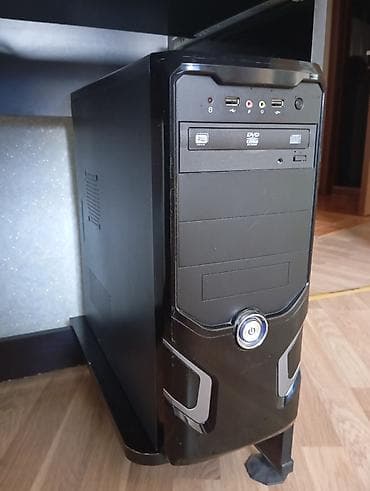 Masaüstü kompüter dəsti 
iki ədəd dinamik 
Kompüter masası 
HP printer