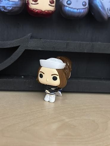 STRANGER THINGS Kinder Joy Steve & Robin Çatdırılma : Nasimi at lalafo.az STRANGER THINGS Kinder Joy Steve & Robin Çatdırılma : Nasimi