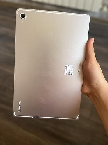 ipad tablet: Samsung planşet - Model: Samsung Galaxy Tab (metal gövdə, arxa — 1