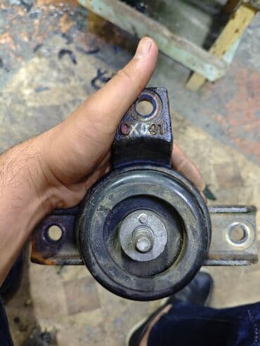 ssangyong korando 2013: Kia sorentonun 2011 mühərrik və karopka zavod yastıqlarıdır.içərisində — 2