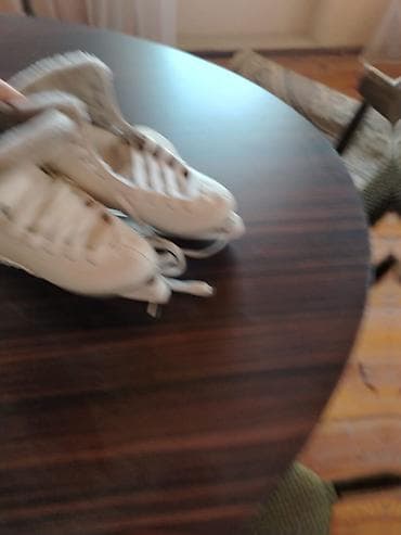Qız uşağı üçün fiqurlu konkidə, 35 ölçü. Qız uşağı üçün gözəl ağ — 7