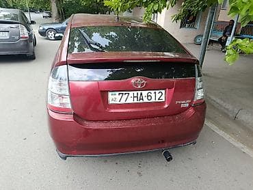qəzalı avto: Toyota Prius: 1.5 l | 2005 il Sedan — 2