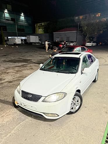 sud ceni: Daewoo Gentra: 1.6 l | 2014 il — 4