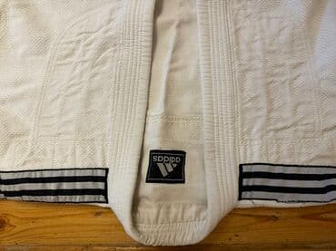 женские спортивные костюмы на синтепоне: Judogi dəsti – Adidas və Mizuno - Rənglər: ağ (Adidas) və mavi — 2