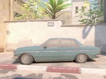 arenda traktorlar: Klassik sedan – mavi rəngli, 4 qapılı, arxaötürücülü. Retro dizayn — 3