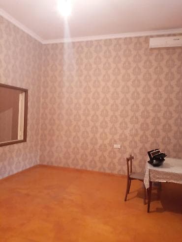 kira: Kirayə mənzil – 2 otaqlı Plan: - Geniş qonaq otağı (divar kağızı — 1