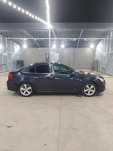 cruze 2012: Chevrolet Cruze sedan - Kuzov: 4 qapılı sedan, tünd mavi/qara rəng - — 5