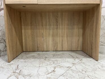 Təmir və tikinti: Satılır: Ofis Masası Ölçülər: 	•	Uzunluq: 110 sm 📏 	•	En: 50 sm 📏 — 10