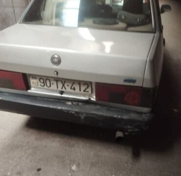 tofaş satış: Tofaş Şahin/Doğan (sedan) – gümüşü rəng Xüsusiyyətlər: - Kuzov: 4 — 1