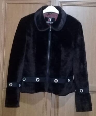 Qadın üçün gödəkcə satılır. Ölçüsü ( M ) lalafo.az -da Qadın üçün gödəkcə satılır. Ölçüsü ( M )