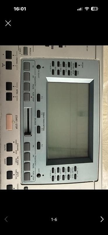 laptop canta: Midi-klaviatura, Korg, İşlənmiş, Ünvandan götürmə — 1