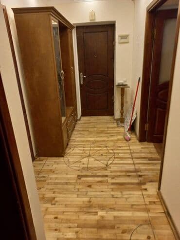 kirayə ev nizami: Yasamal rayonu nizami metrosunun yaxınlığında (kaspian plazaya yaxın) — 10