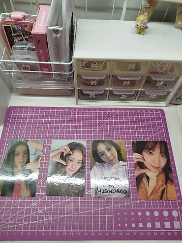 Jisoo K-pop photocardları – 4 ədəd set - Mövzu: qız qrupu fan foto