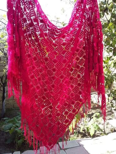 женские вязаные снуды: Elişi, göz nuru şal. 60 AZN. Eni 180-183 sm arasi Hundurluyu 85 sm — 2