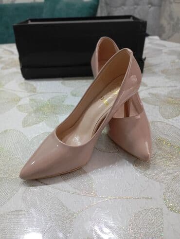 женские бордовые туфли: Туфли, Размер: 36, цвет - Бежевый, Новый — 1