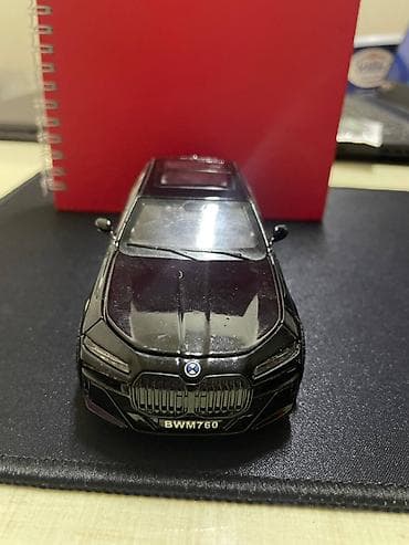 Metal kolleksiya oyuncaq avtomobil – “BWM760” sedan modeli - Rəng — 2