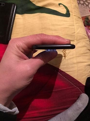 ayfon 7 plus ikinci el: IPhone 7, 128 GB, Qara, Barmaq izi — 8