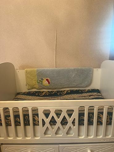 ucuz mebil: Oğlan və qız üçün, İşlənmiş, Çarpayı, Bazalı, Matras ilə, Siyirməli — 2