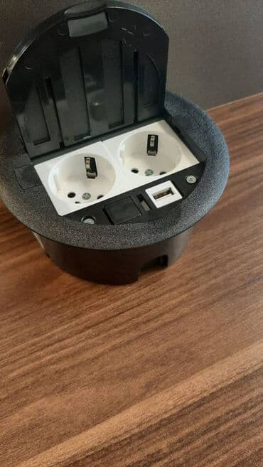 Ofis üçün masa içinə yerləşən elektrik yuvası. 7 ədəd var, tam — 2