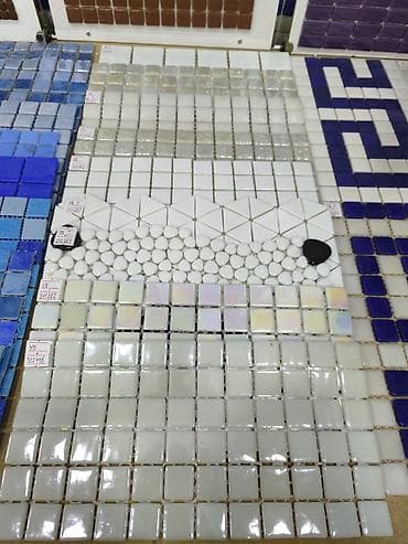 32 boru: Mozaika kafel kolleksiyası – müxtəlif ölçü və fakturalarda ağ və — 1