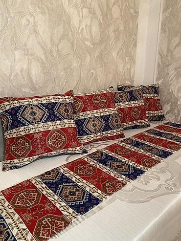 8 mart tebriki: Rəng - Qırmızı Balış üzü — 2